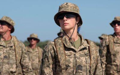 Парламент принял закон о добровольном воинском учете для женщин