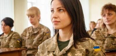 Рада дозволила жінкам ставати на військовий облік за власним бажанням, але не усім