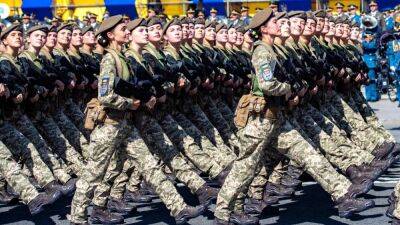 В Україні ухвалено закон про добровільний порядок взяття жінок на військовий облік