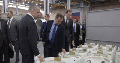 В РФ увеличивают выпуск управляемых ракет в рамках крупного госзаказа, — Медведев (видео)