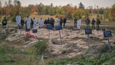 У Лимані виявили понад 200 могил та братське поховання