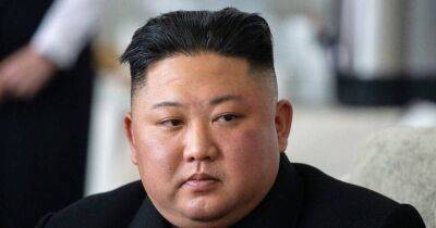 Ким Чен Ын месяц не появляется на публике и, возможно, проходит лечение, — СМИ