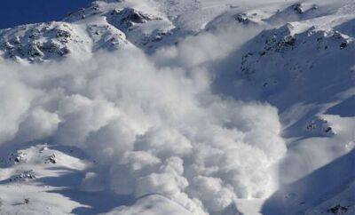 При сході лавини у Гімалаях загинули 26 альпіністів