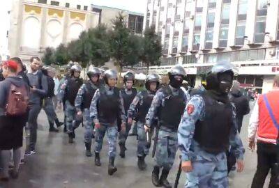 В москве начались аресты военных: в город введены войска - движение полностью перекрыто