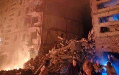 Окупанти вдарили по багатоповерховому будинку в Запоріжжі: перші подробиці