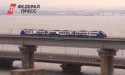 В Минтрансе назвали срок восстановления движения пригородных поездов через Крымский мост