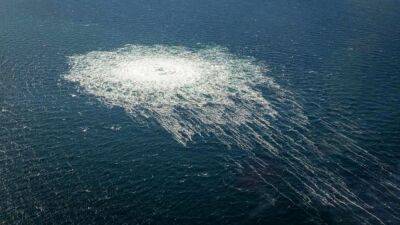 Корабли ВМС ФРГ обследуют места утечки газа из "Северных потоков"