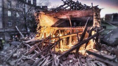 Николаев обстреляли ракетами С-300: погибла женщина, разрушен жилой дом