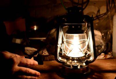 Киев и семь областей лишат света: в Укрэнерго рассказали, где во вторник будут отключения электричества