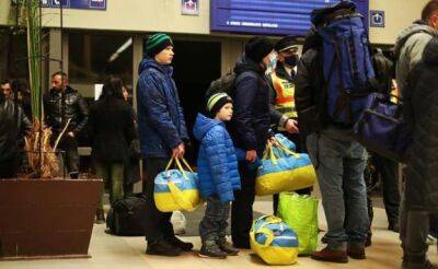 ЕК выделила 100 миллионов в поддержку стран ЕС, принимающих украинских беженцев