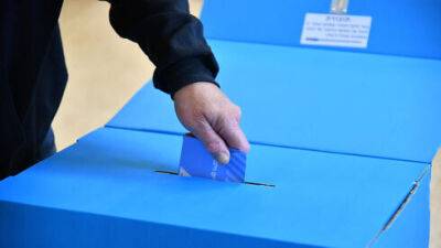 Возмущение в ЦИК: избиратели голосуют на участках для инвалидов для удобства
