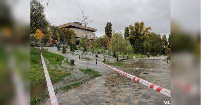 Волгоград затопило фекаліями: залило навіть напис «Росія»