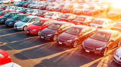 Продажі нових авто у жовтні впали на 8%