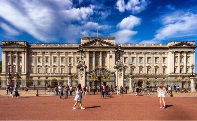 Почему Карл III, при всем желании, никогда не сможет продать Букингемский дворец