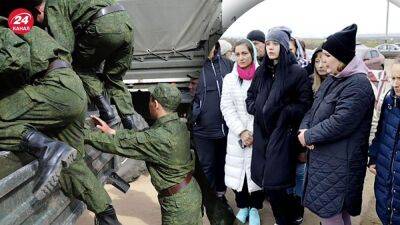 Женщины и матери "мобиков" собрались ехать за ними на фронт в Украину