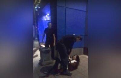 Видео с избиением девушки охранником ночного клуба в Твери появилось в соцсетях