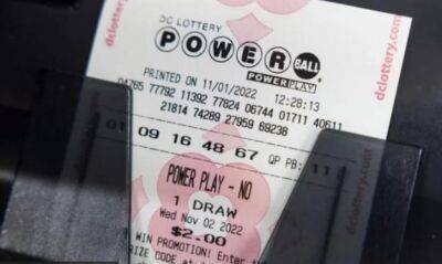 В США сорвали самый большой в истории лотерейный джекпот — $2 миллиарда. Победитель еще неизвестен