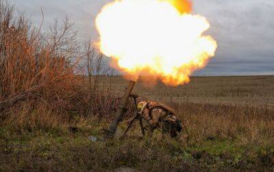 Українські військові знищили ворожі бронетранспортери та БМП (відео)
