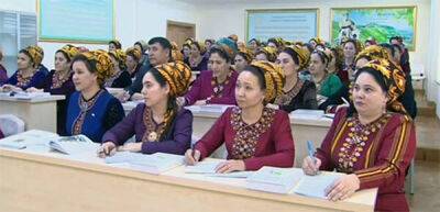 ЮНИСЕФ учит педагогов Туркменистана, как рассказывать школьникам про гендерное равенство