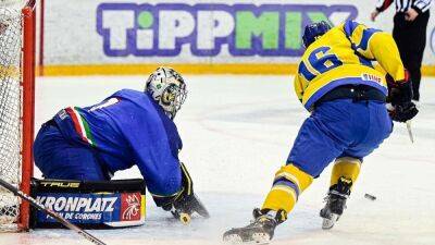 Украина стартовала с тяжелой победы в овертайме на хоккейном турнире в Венгрии