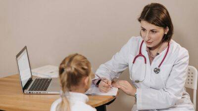 В Кракове для детей и подростков будут проводить бесплатные медицинские обследования