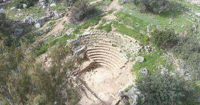 Люди искусства. На острове Крит археологи обнаружили старинный одеон возрастом 2000 лет (фото)