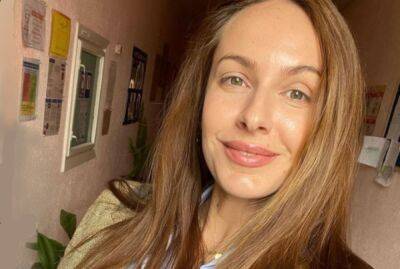 Жена Остапчука после новости о разводе все же покинула Украину: "Огонь во мне ой не погаснет..."