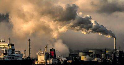 Эксперты: Выбросы CO2 в атмосферу продолжают расти