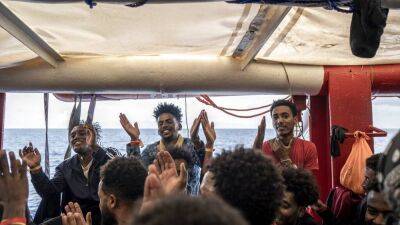 Мигранты просят убежище во Франции