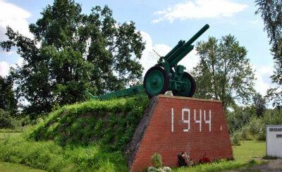 В Эстонии одобрили законы для демонтажа советских памятников - obzor.lt - Эстония