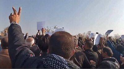 Забастовка на родине Махсы Амини в иранском Курдистане
