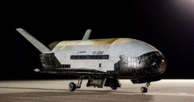 900 дней в космосе. Секретный космический самолет США завершил свою рекордную загадочную миссию