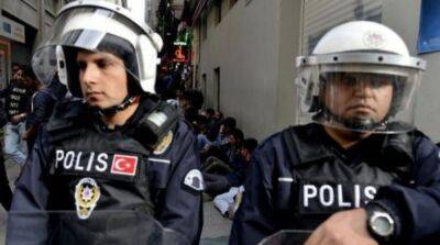 В центре Стамбула прогремел взрыв, много людей получили ранения