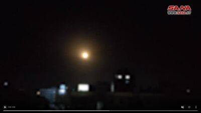 Сирия: Израиль атаковал цели Хизбаллы на военном аэродроме возле Хомса - vesty.co.il - США - Сирия - Израиль - Сана - Лондон - Ирак - Иран - Ливан - Хомс