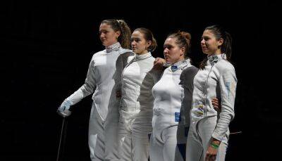 Женская сборная Украины выиграла серебро на Кубке мира по фехтованию