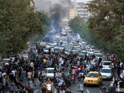 В Иране приговорили первого протестующего к казни за поджог правительственного здания и "войну против бога" - gordonua.com - Украина - Израиль - Иран - Протесты