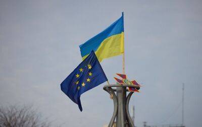 В Херсоне официально подняли флаг Украины