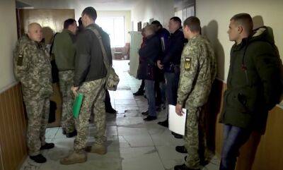 Украинцев предупредили: ждите повестки, но не все. Кто сейчас пойдет служить