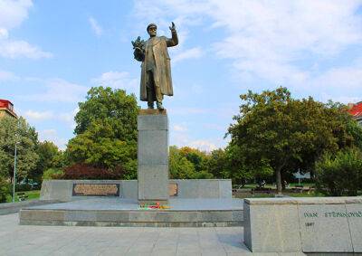 Россия осудила размещение пояснительных табличек на памятнике Коневу в Праге