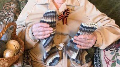 На рынке Орла женщина нашла носки, которые вязала для мобилизованных
