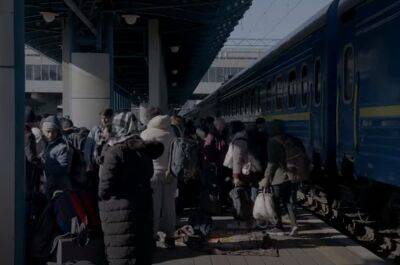 Берите самое необходимое: в Украине началась эвакуация женщин и детей