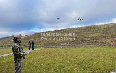 Под Киевом проходят учения по пилотированию дронов