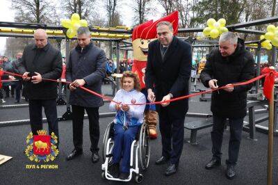 Новую многофункциональную спортивную площадку открыли в Ошмянах