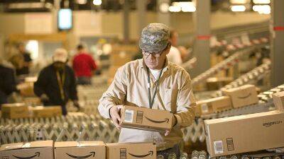 Интернет-гигант Amazon планирует массовые увольнения