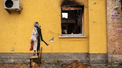 Уличный художник Бэнкси подтвердил, что нарисовал семь муралов в Украине: фото