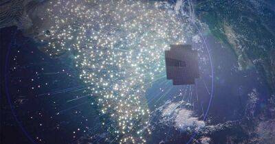 Американцы развернули крупнейший спутник в мире площадью 64 кв. м: зачем он нужен (видео)