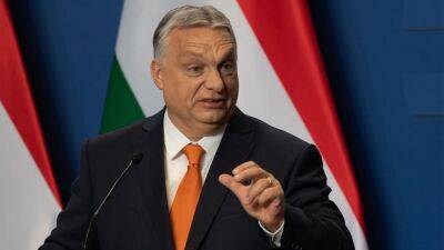 В Угорщині скликають Раду оборони через перебої з постачанням нафти та падіння ракети в Польщі