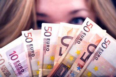 Официальный курс валют: Евро снова подорожал