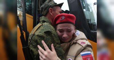 «Прищеплення ідеології патріотизму»: у школи рф повертають військову підготовку