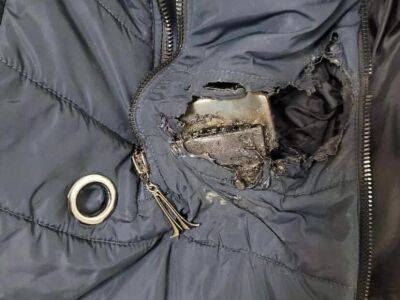 "Это – пальто. А это – обломок". Филатов показал одежду своей подчиненной, раненой во время ракетного обстрела Днепра российскими оккупантами